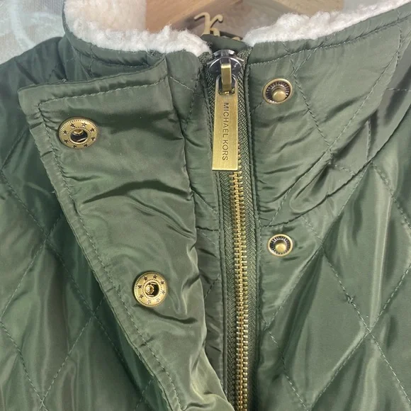 Michael Kors Quilted Jacket Faux Fur Sherpa Collar Olive Green Gold Lightweight - Picture 6 of 13